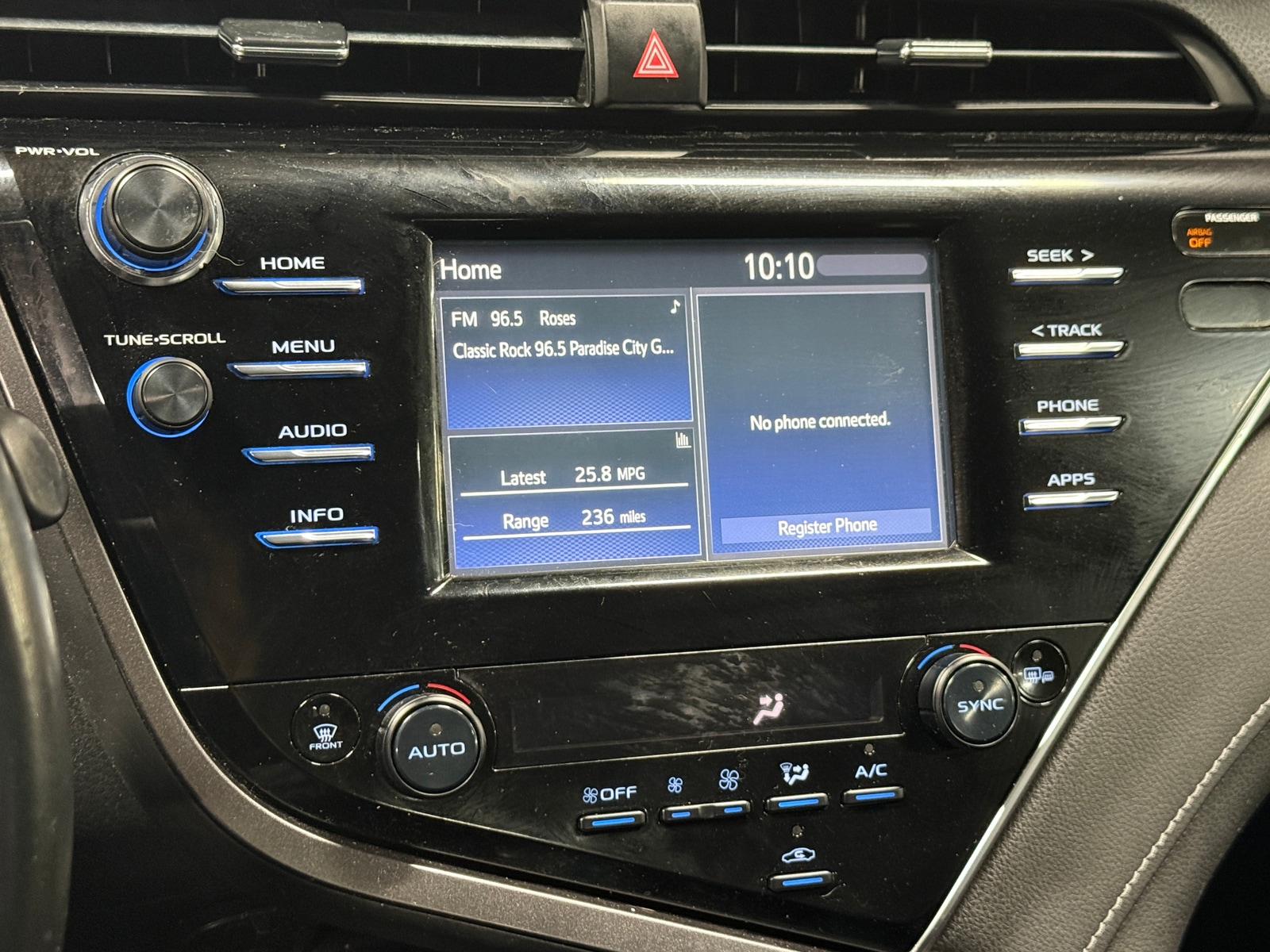 Thumbnail: 2018 Toyota Camry - 3