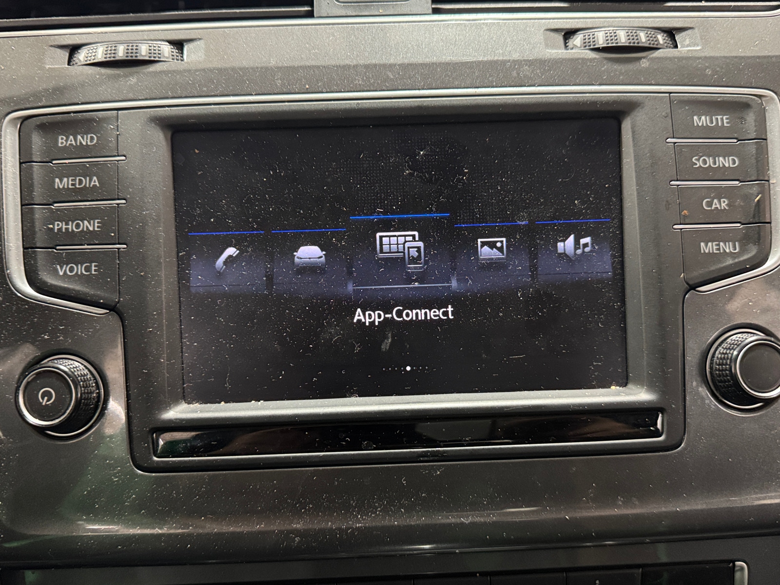 Thumbnail: 2017 Volkswagen Golf - 3