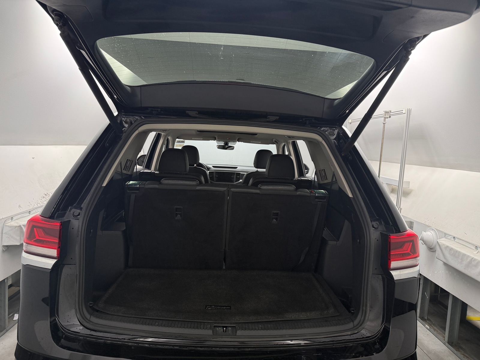 Thumbnail: 2021 Volkswagen Atlas - 6