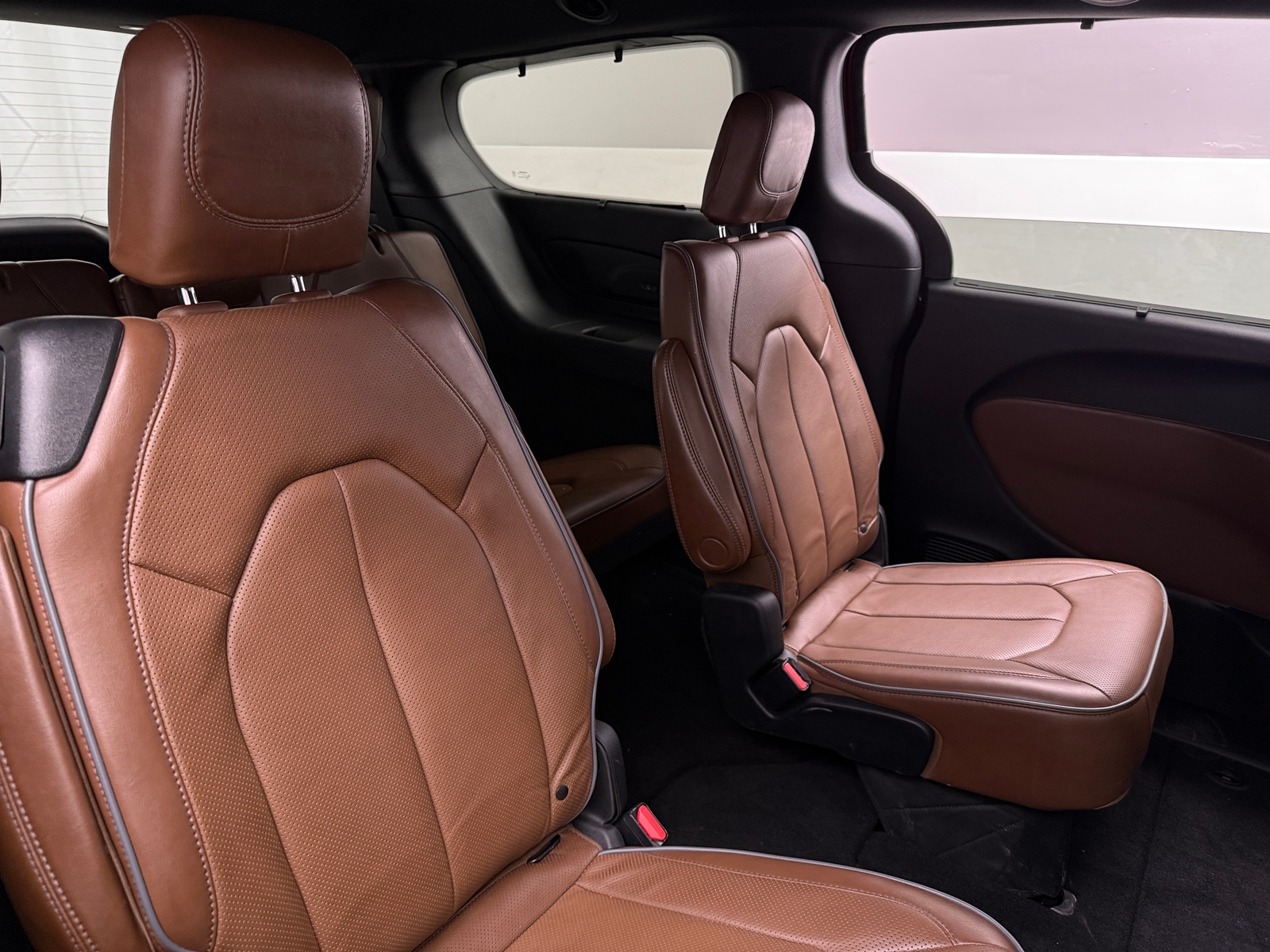 Thumbnail: 2020 Chrysler Pacifica - 5