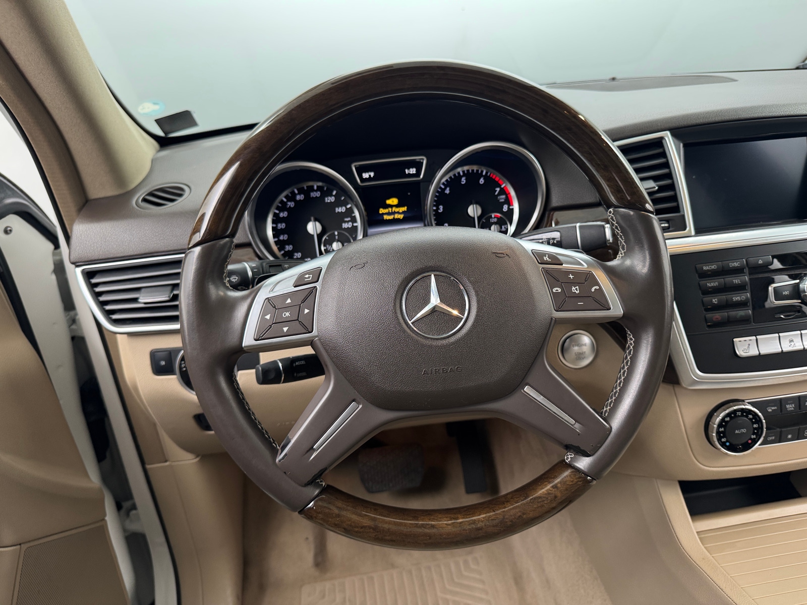 Thumbnail: 2015 Mercedes-Benz M-Class - 4