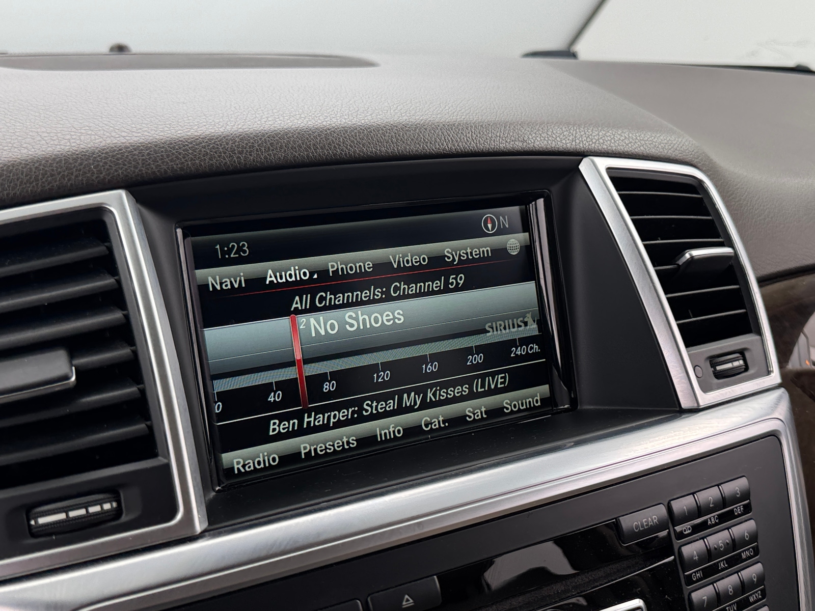 Thumbnail: 2015 Mercedes-Benz M-Class - 3