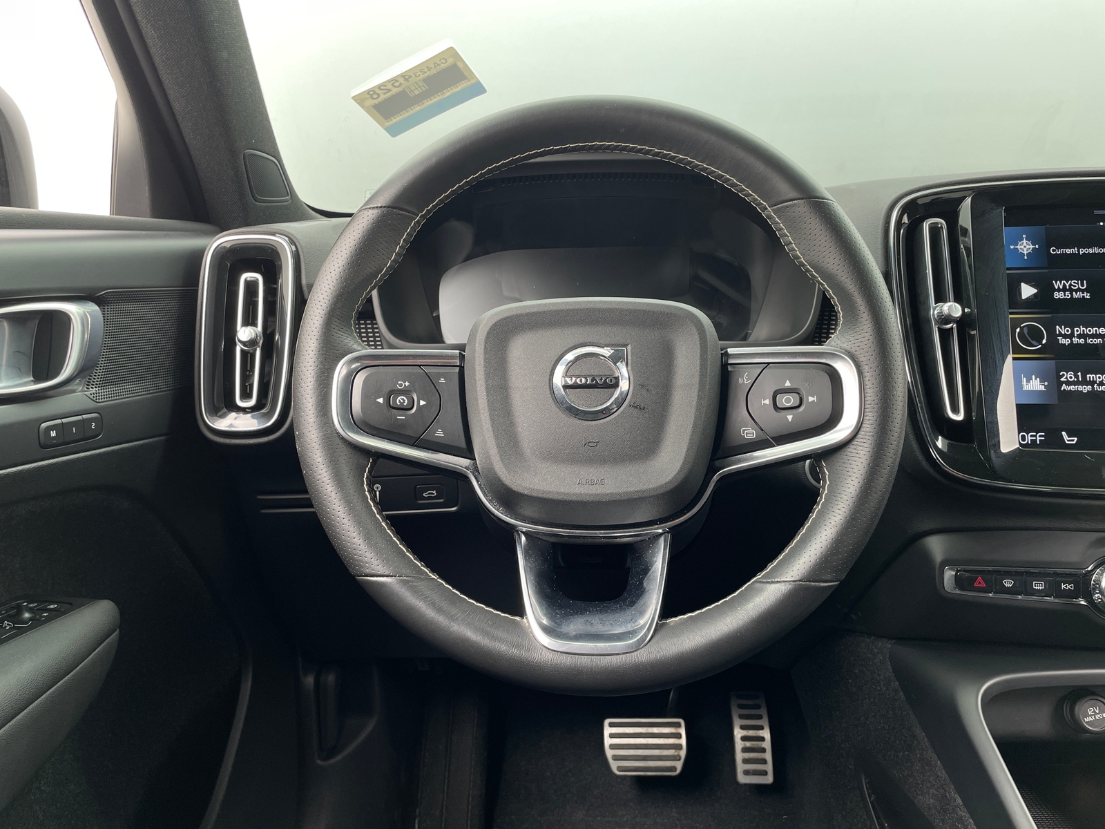 Thumbnail: 2021 Volvo XC40 - 4