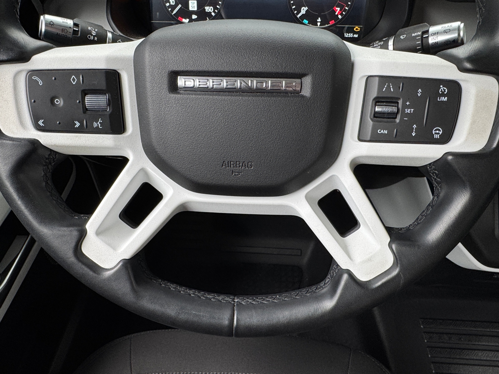 Thumbnail: 2022 Land Rover Defender - 5