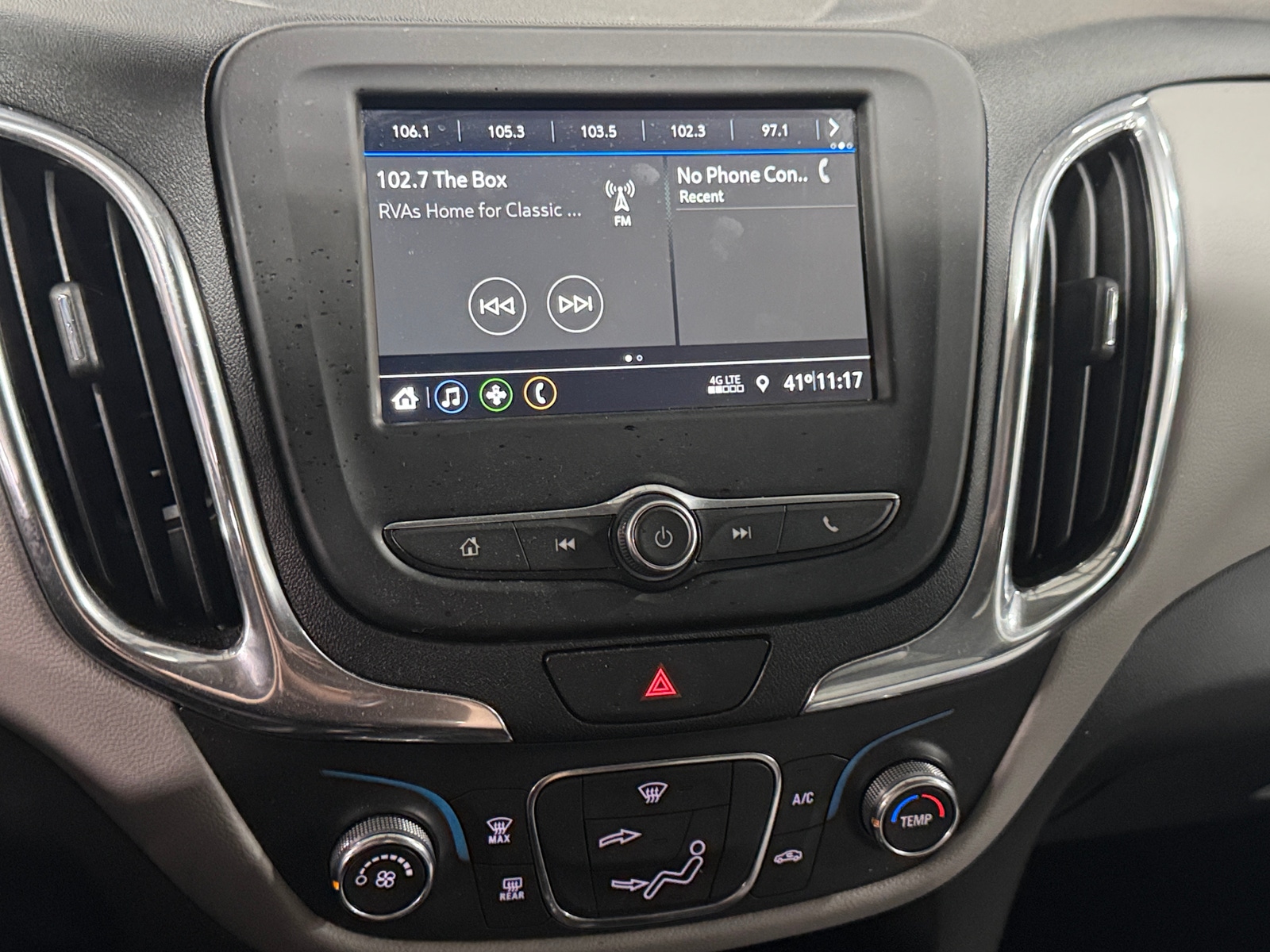 Thumbnail: 2019 Chevrolet Equinox - 4