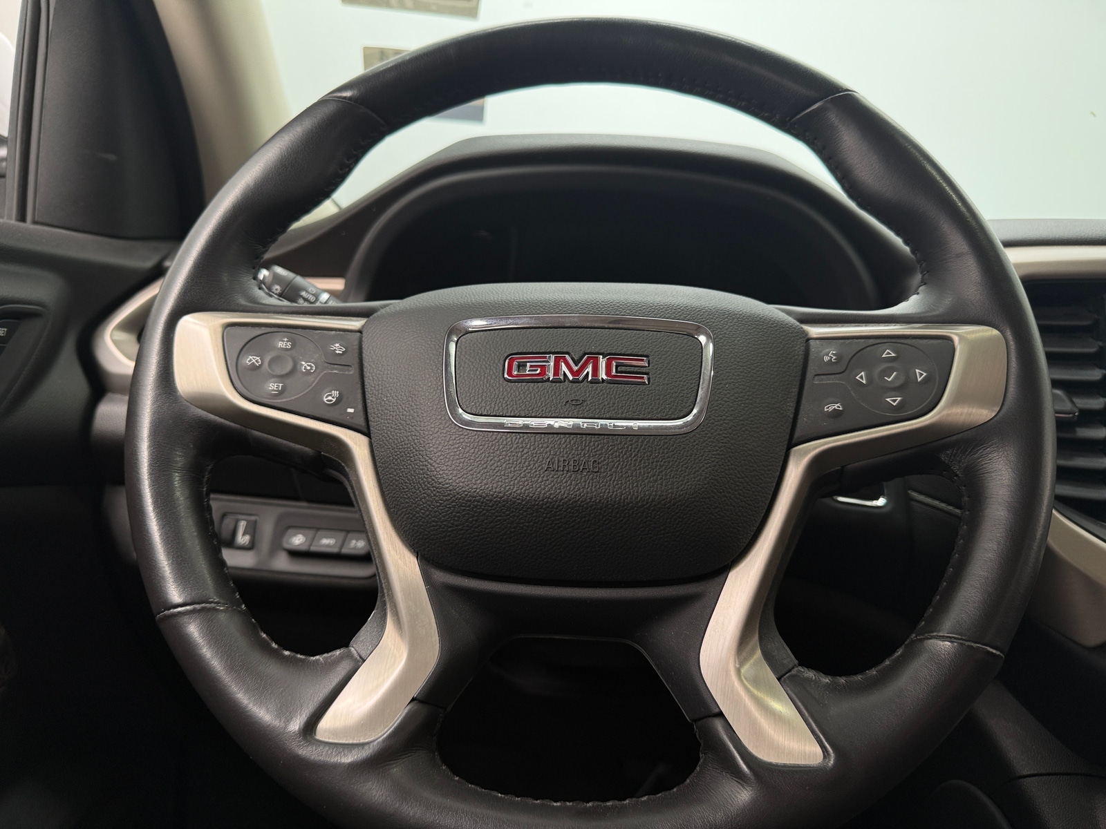 Thumbnail: 2022 GMC Acadia - 4