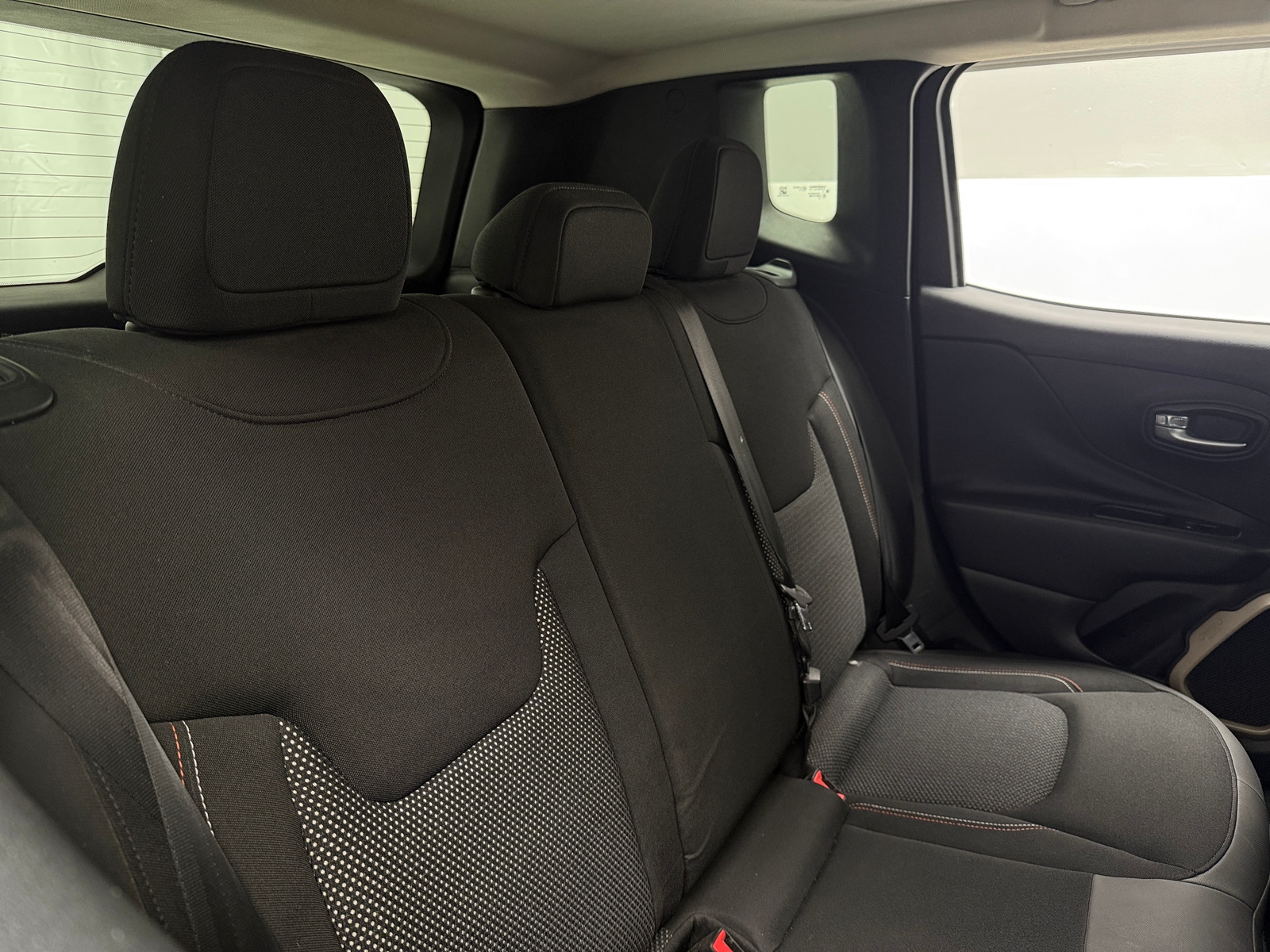 Thumbnail: 2016 Jeep Renegade - 6