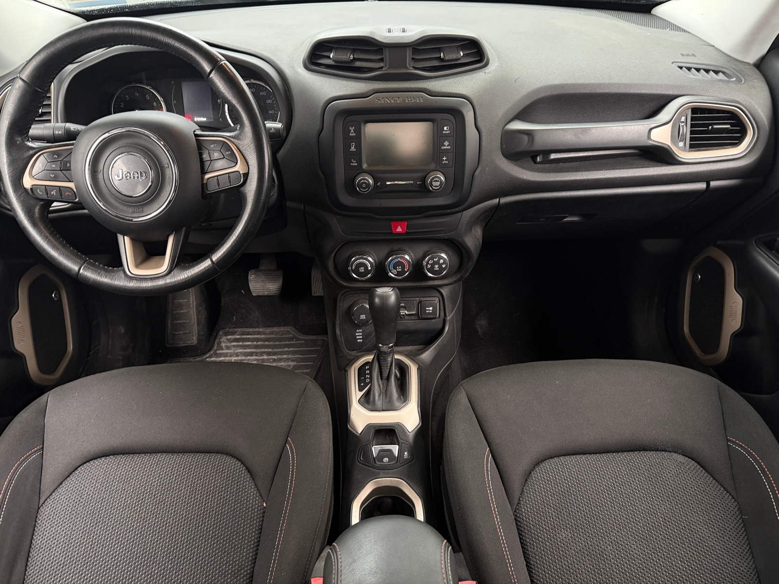 Thumbnail: 2016 Jeep Renegade - 3