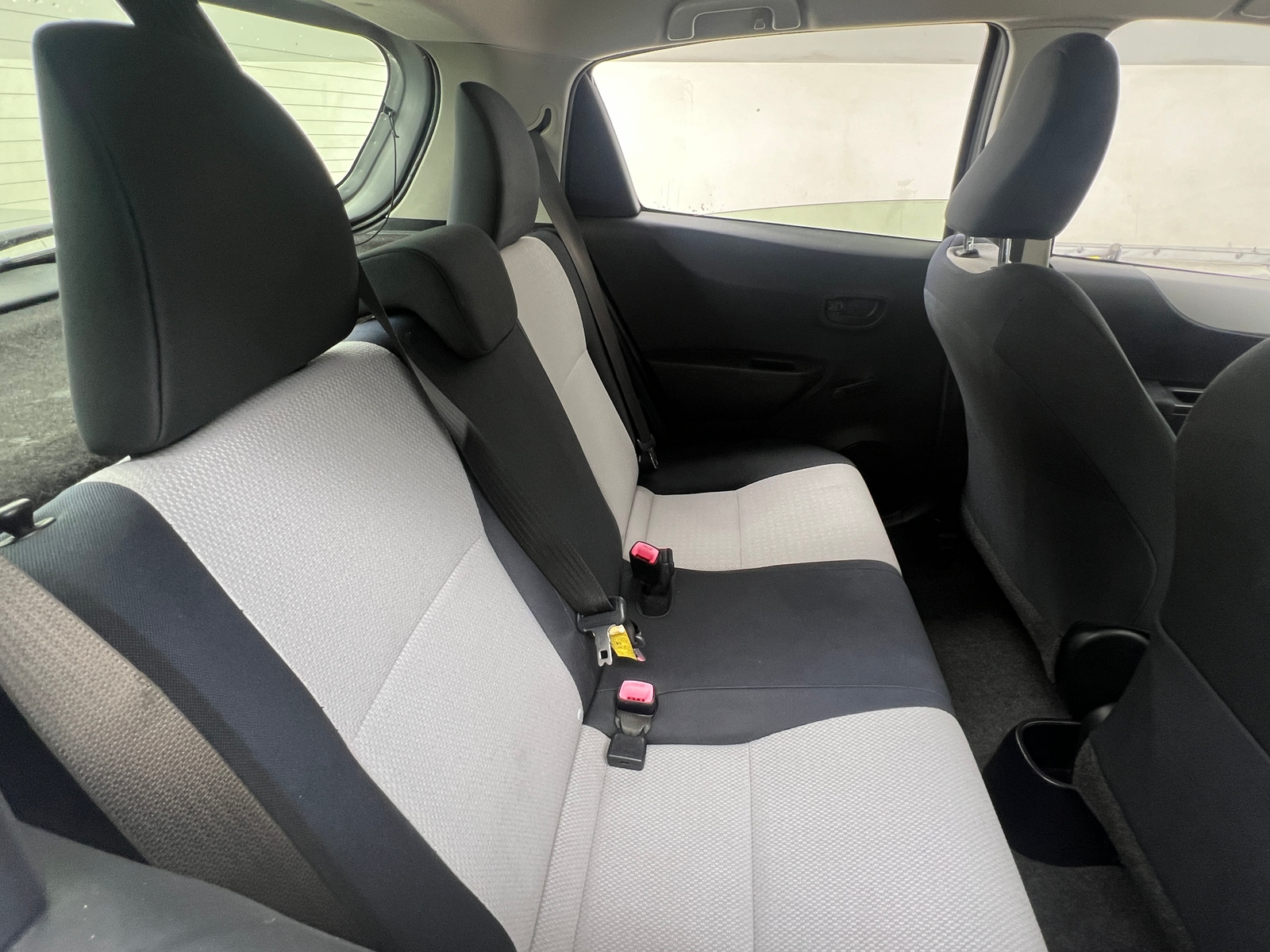 Thumbnail: 2013 Toyota Yaris - 6