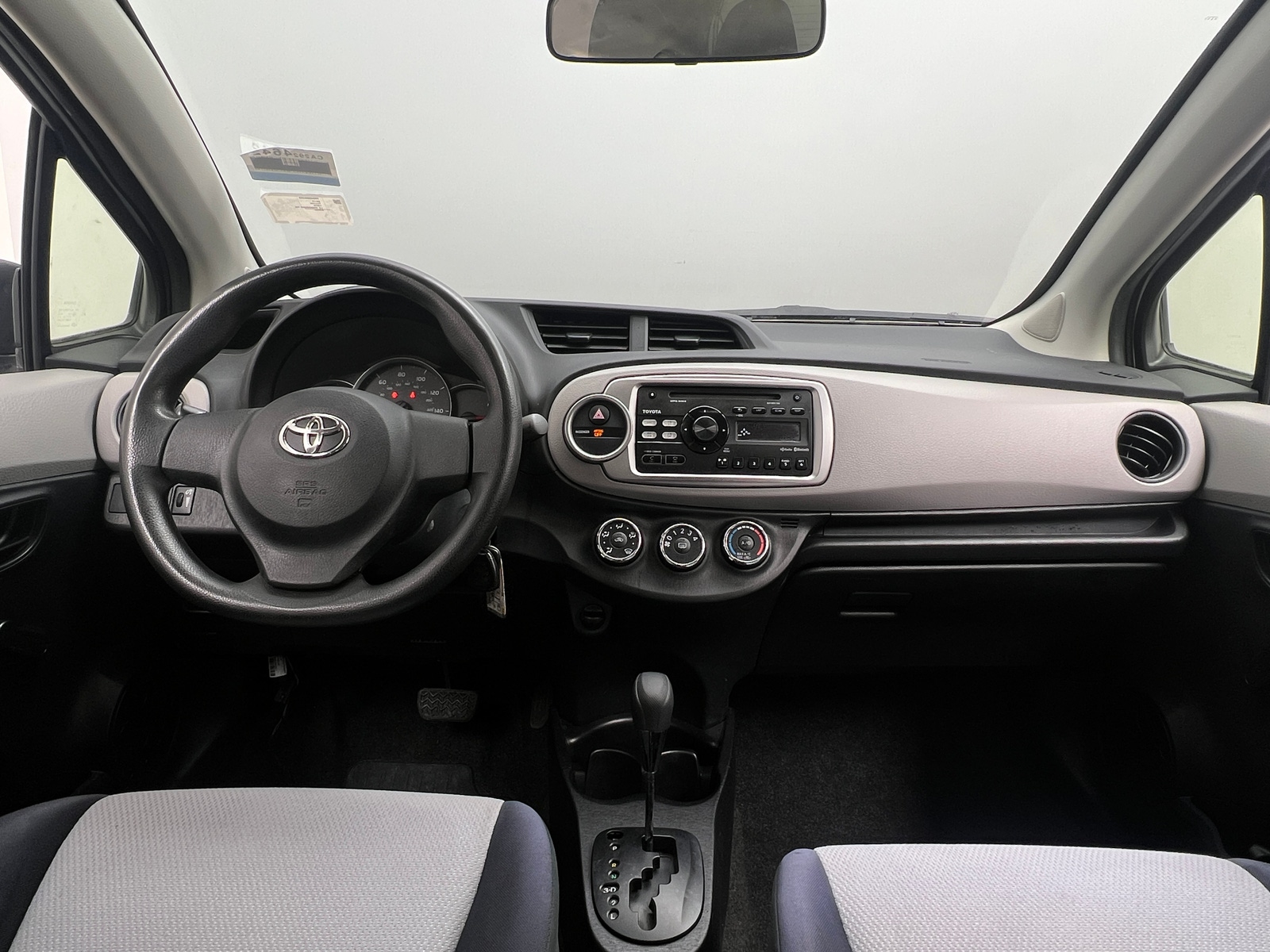 Thumbnail: 2013 Toyota Yaris - 3