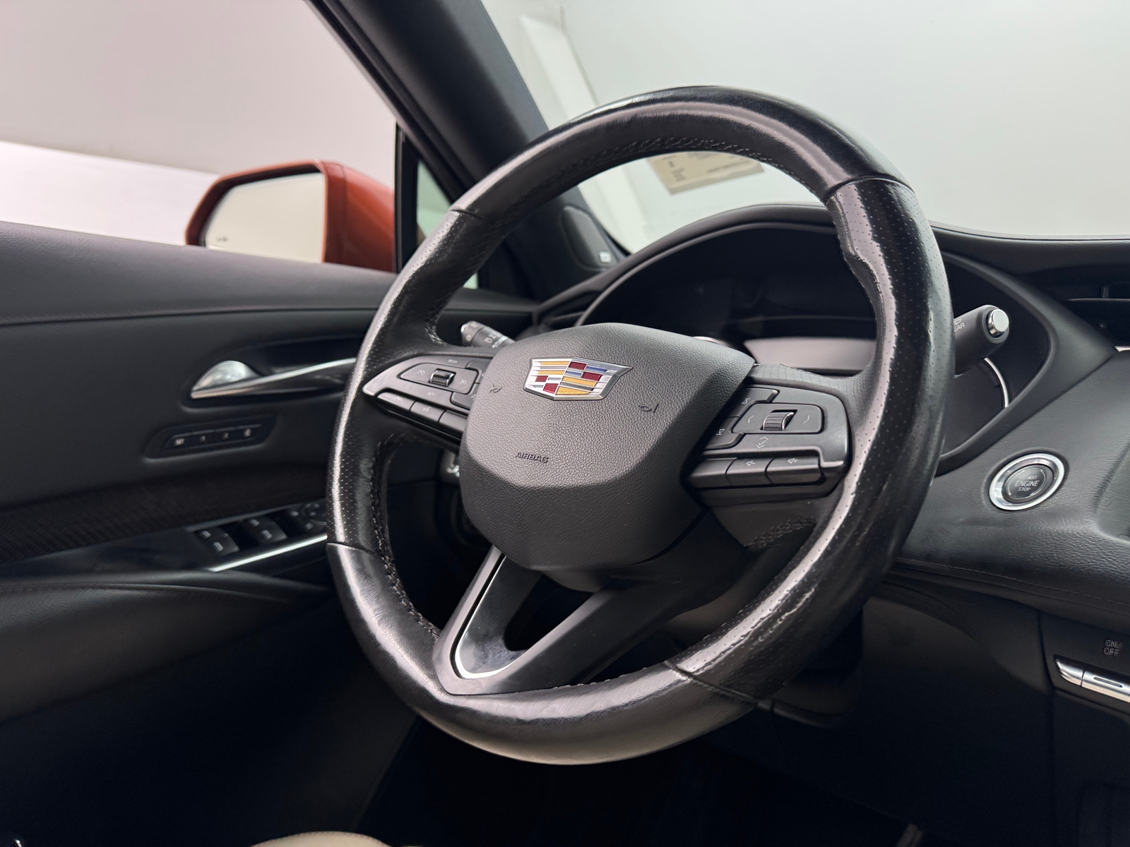 Thumbnail: 2019 Cadillac XT4 - 4