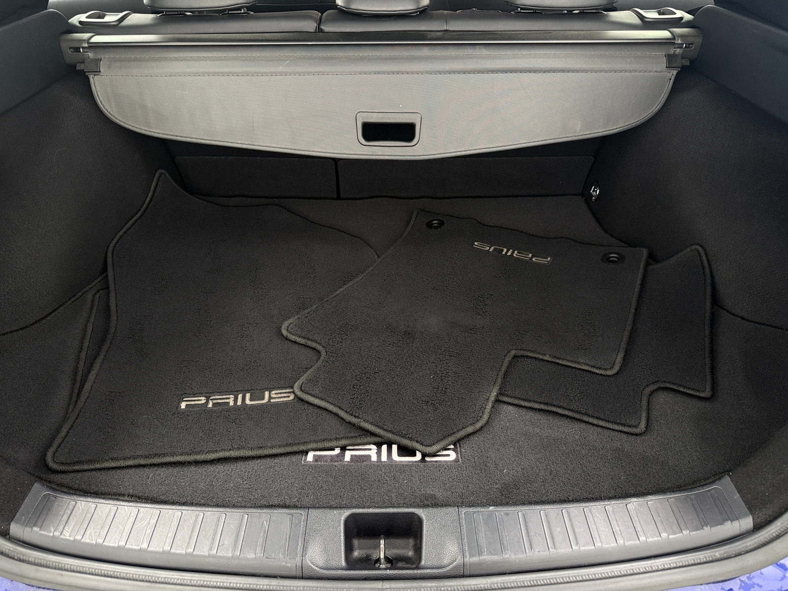 Thumbnail: 2017 Toyota Prius - 6