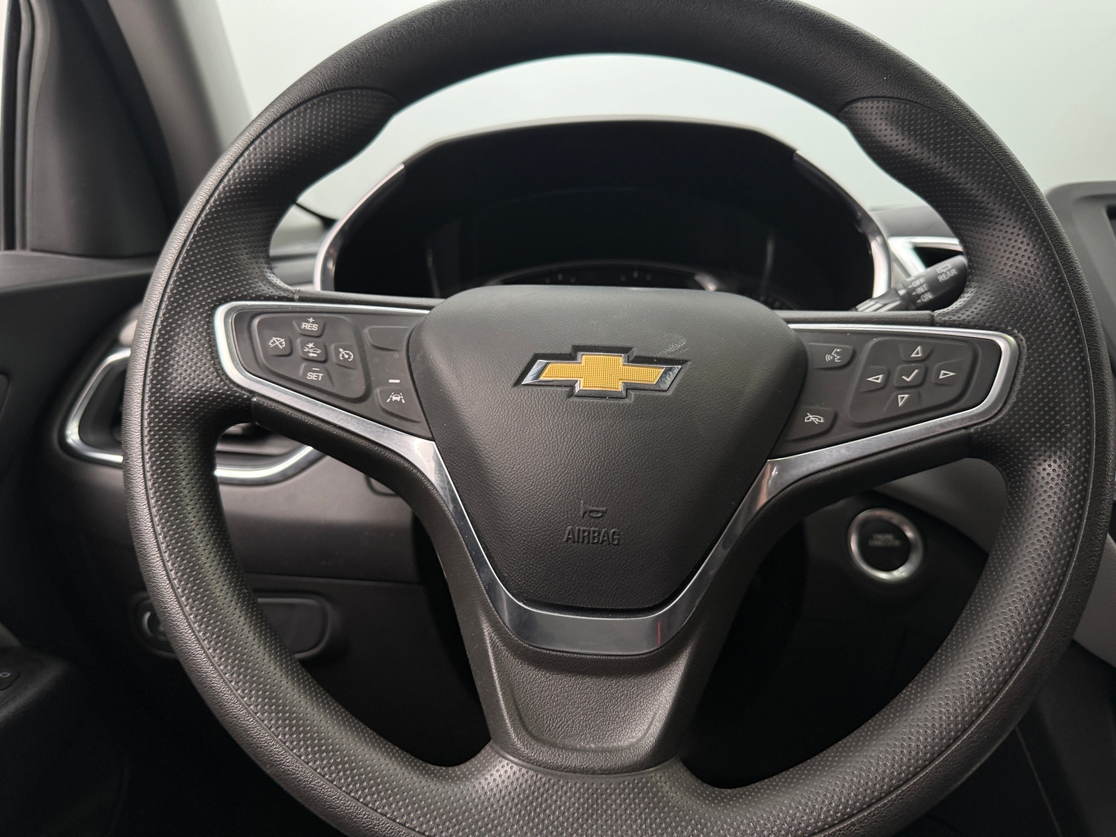 Thumbnail: 2023 Chevrolet Equinox - 5