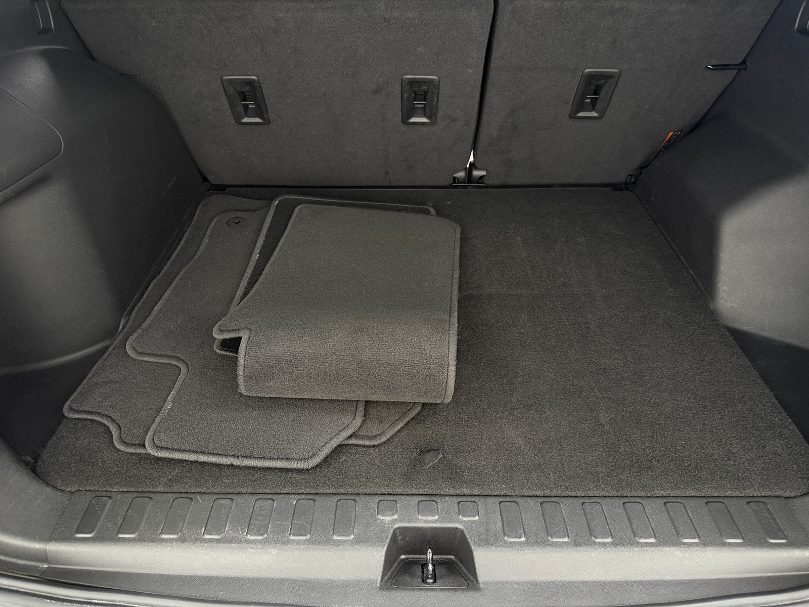 Thumbnail: 2023 Chevrolet Equinox - 7