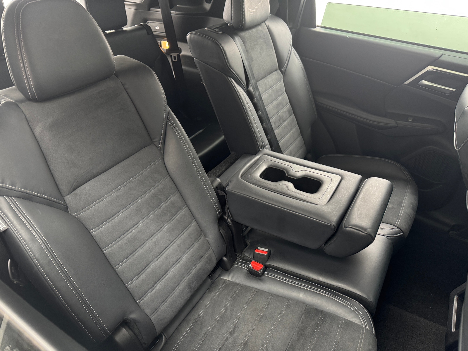 Thumbnail: 2022 Mitsubishi Outlander - 5