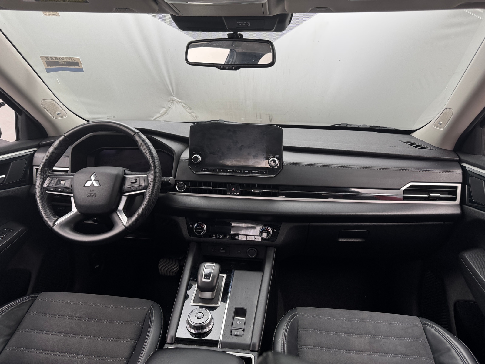 Thumbnail: 2022 Mitsubishi Outlander - 2