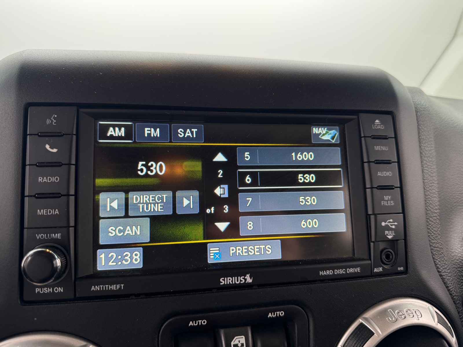 Thumbnail: 2017 Jeep Wrangler - 4