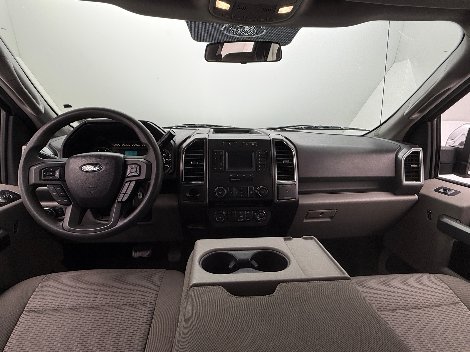 Thumbnail: 2018 Ford Econoline - 3