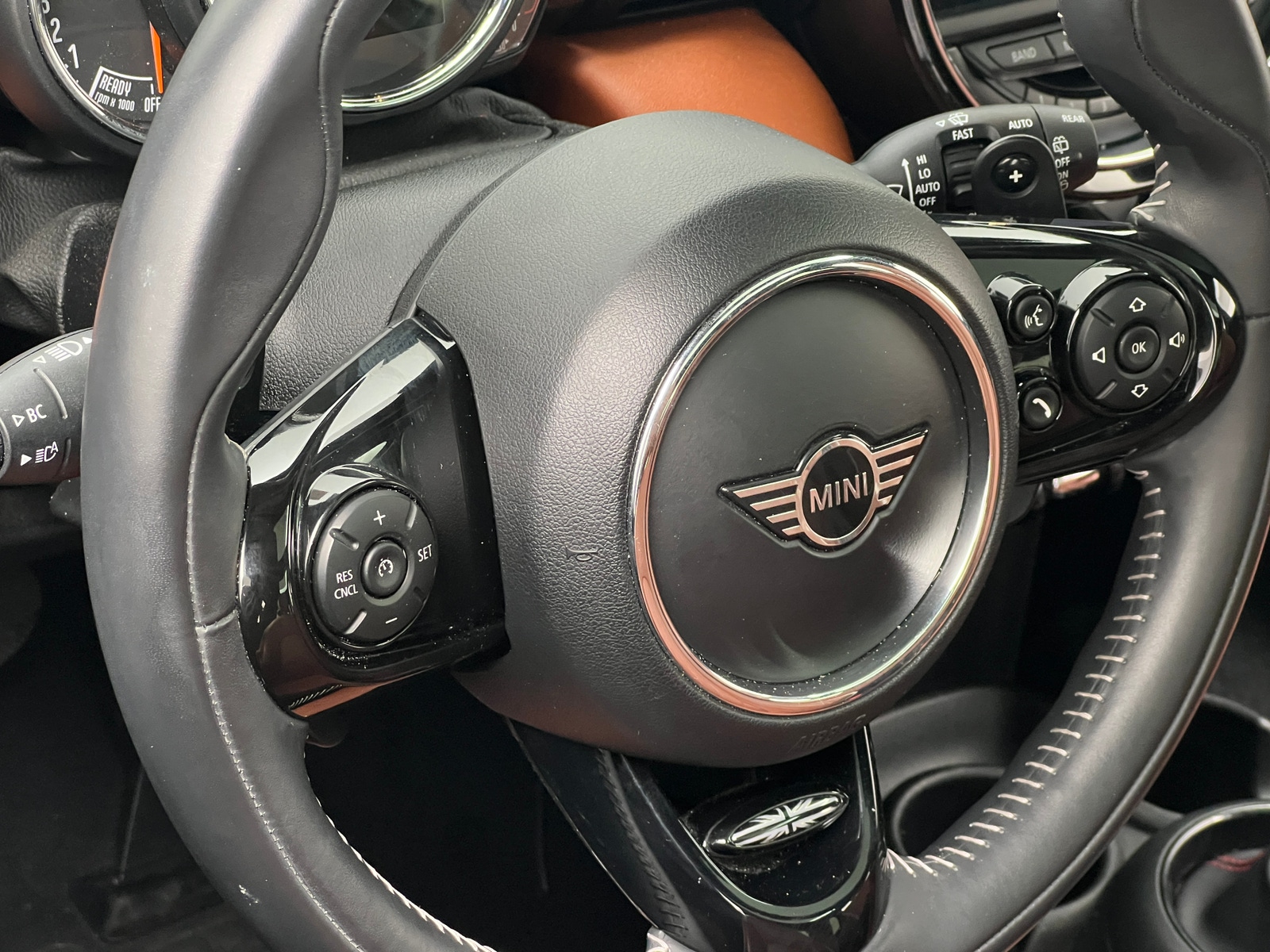 Thumbnail: 2020 MINI Cooper Hardtop - 4