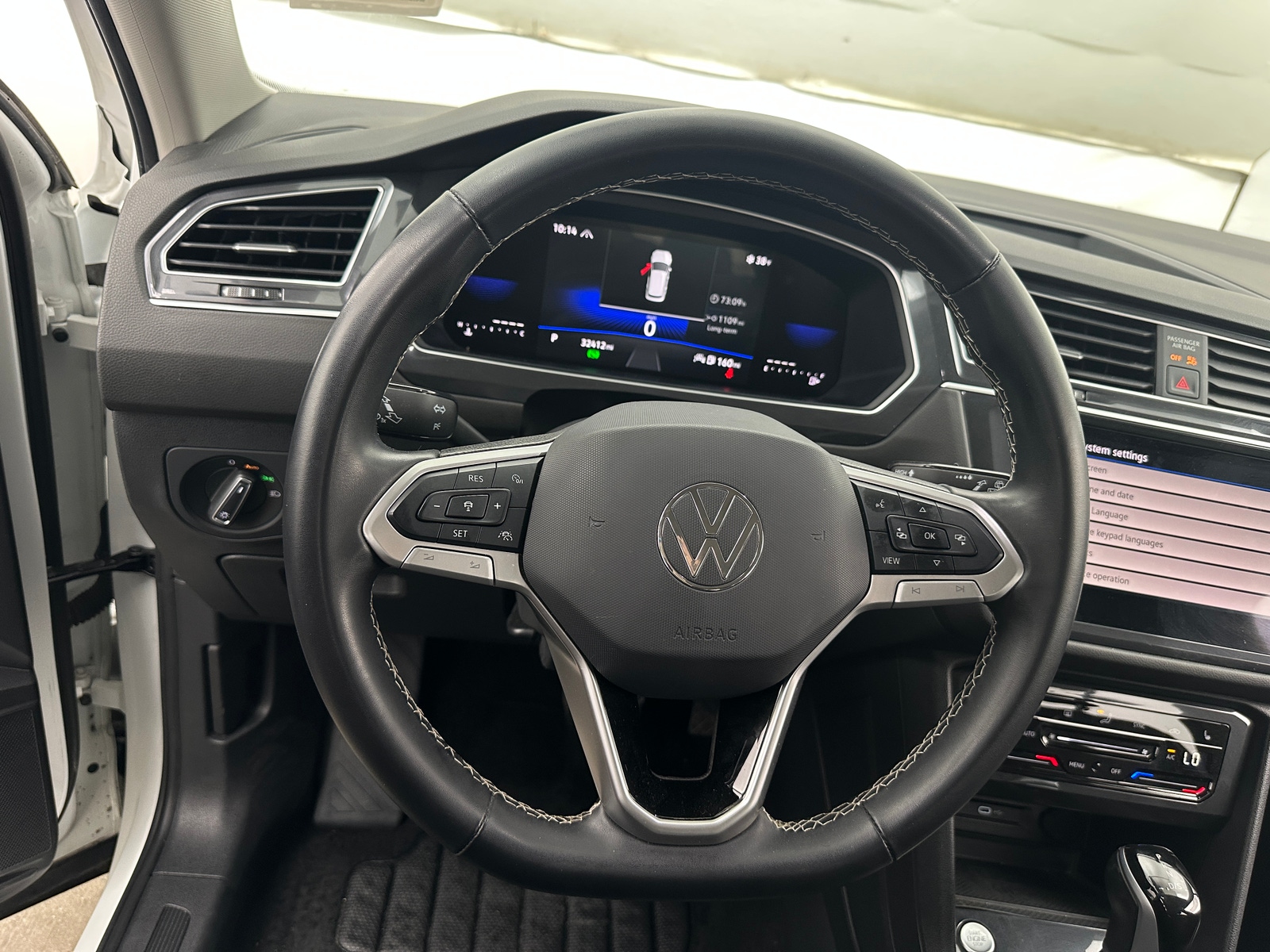 Thumbnail: 2024 Volkswagen Tiguan - 4