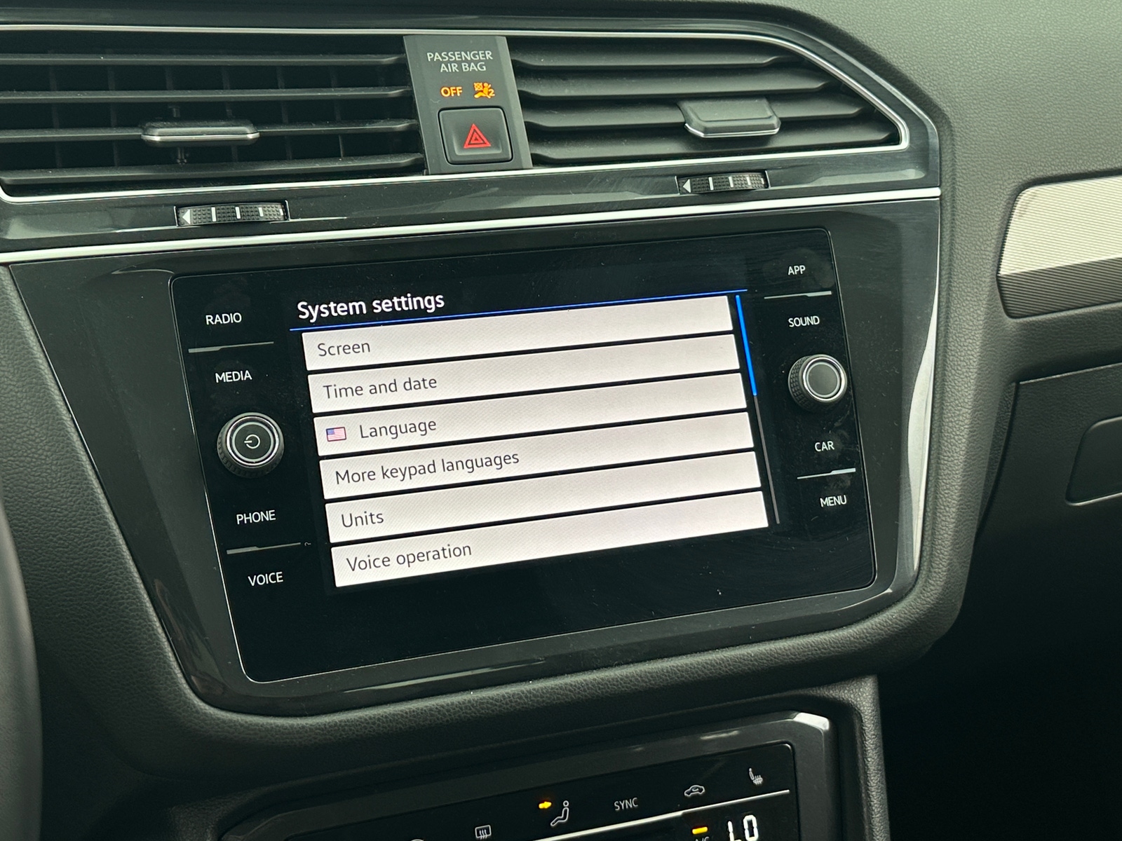 Thumbnail: 2024 Volkswagen Tiguan - 3