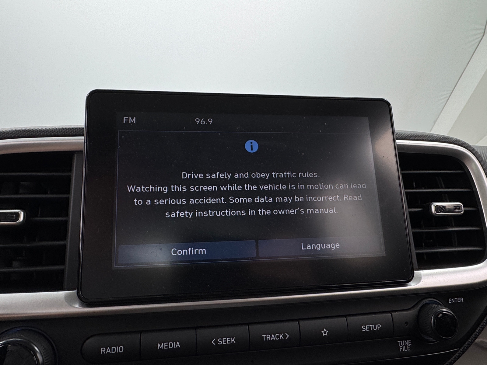 Thumbnail: 2022 Hyundai Venue - 4