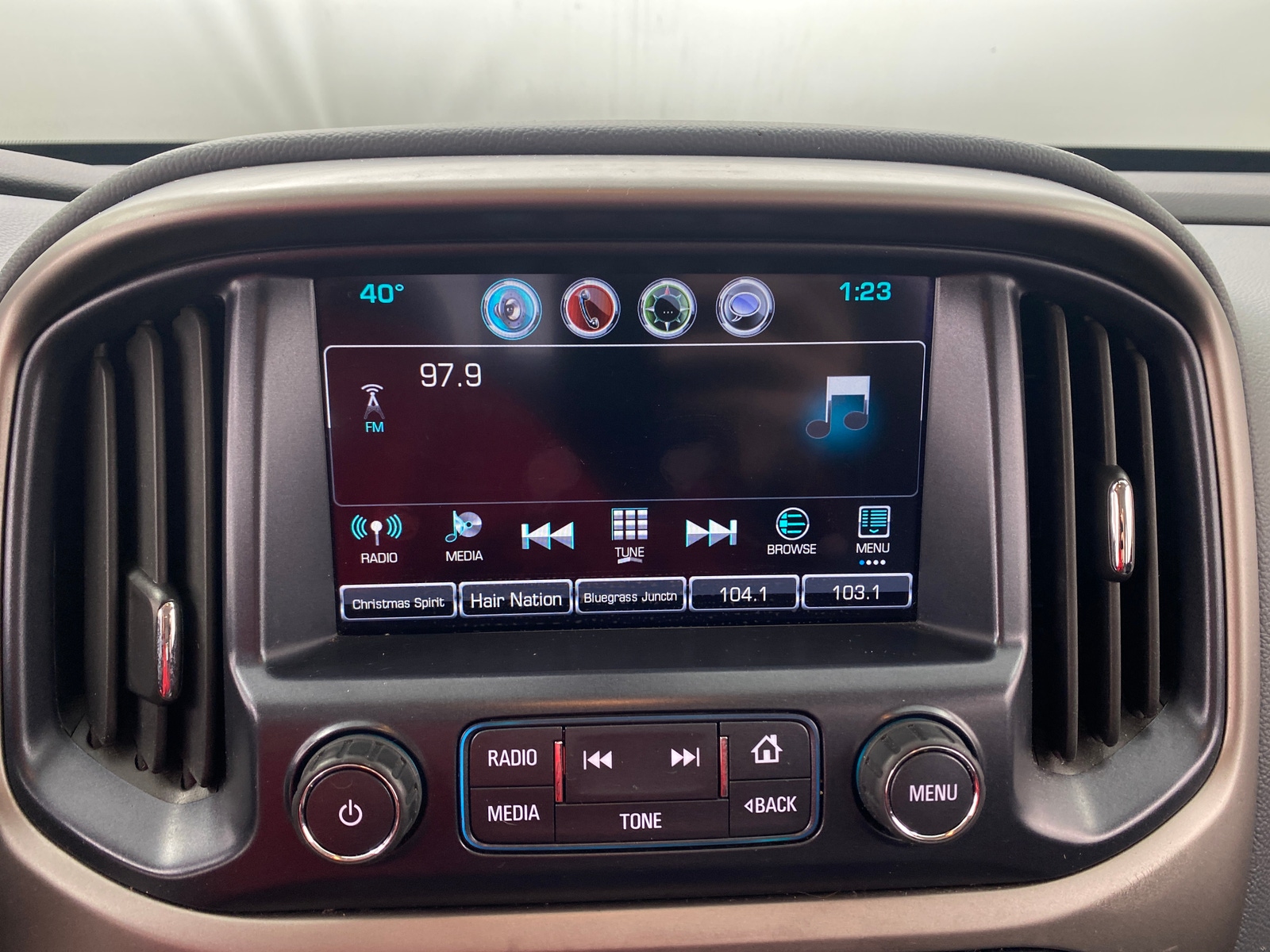 Thumbnail: 2017 Chevrolet Colorado - 4