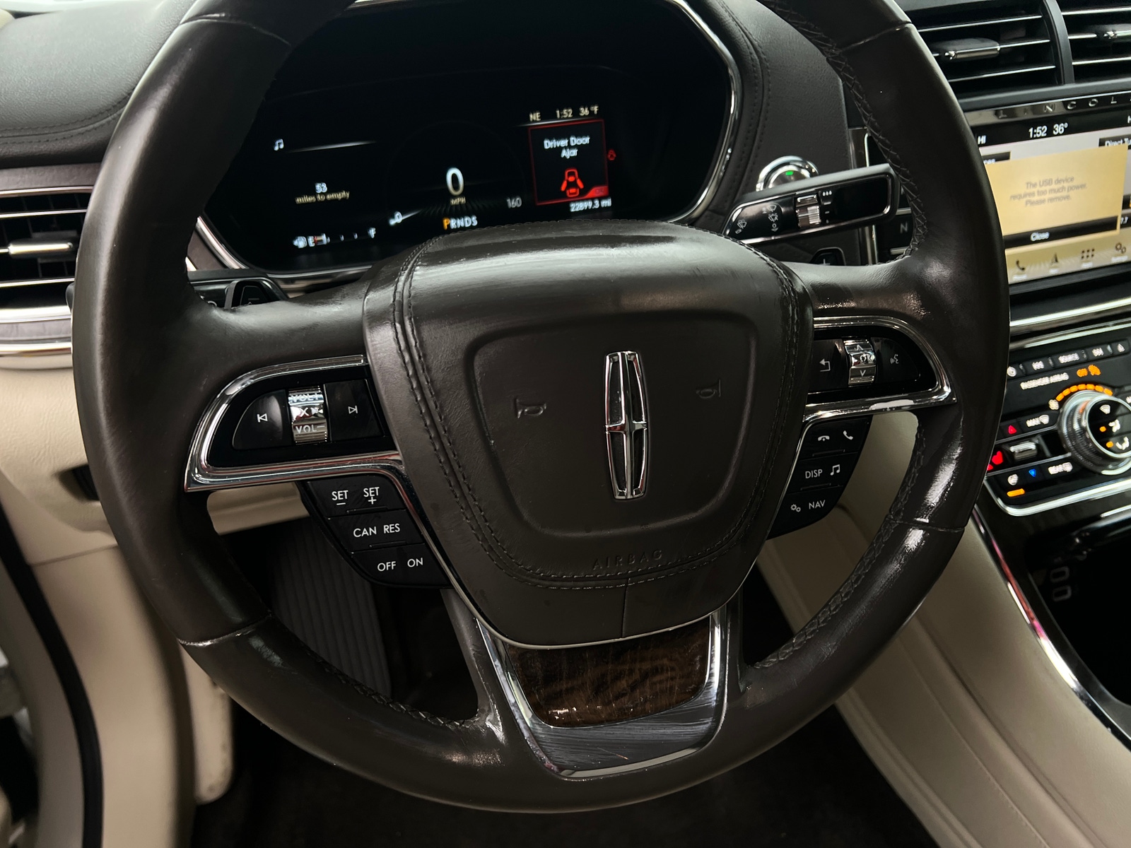 Thumbnail: 2017 Lincoln Continental - 4