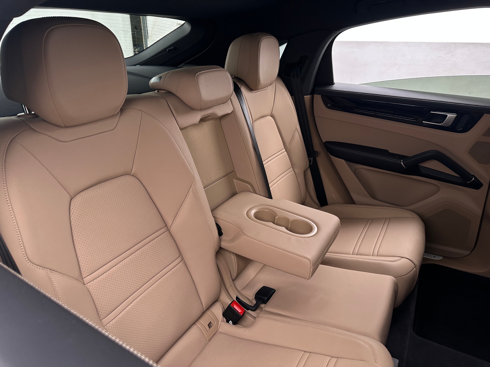 Thumbnail: 2023 Porsche  - 5