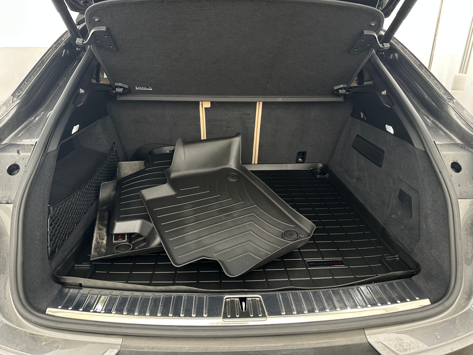 Thumbnail: 2023 Porsche  - 6