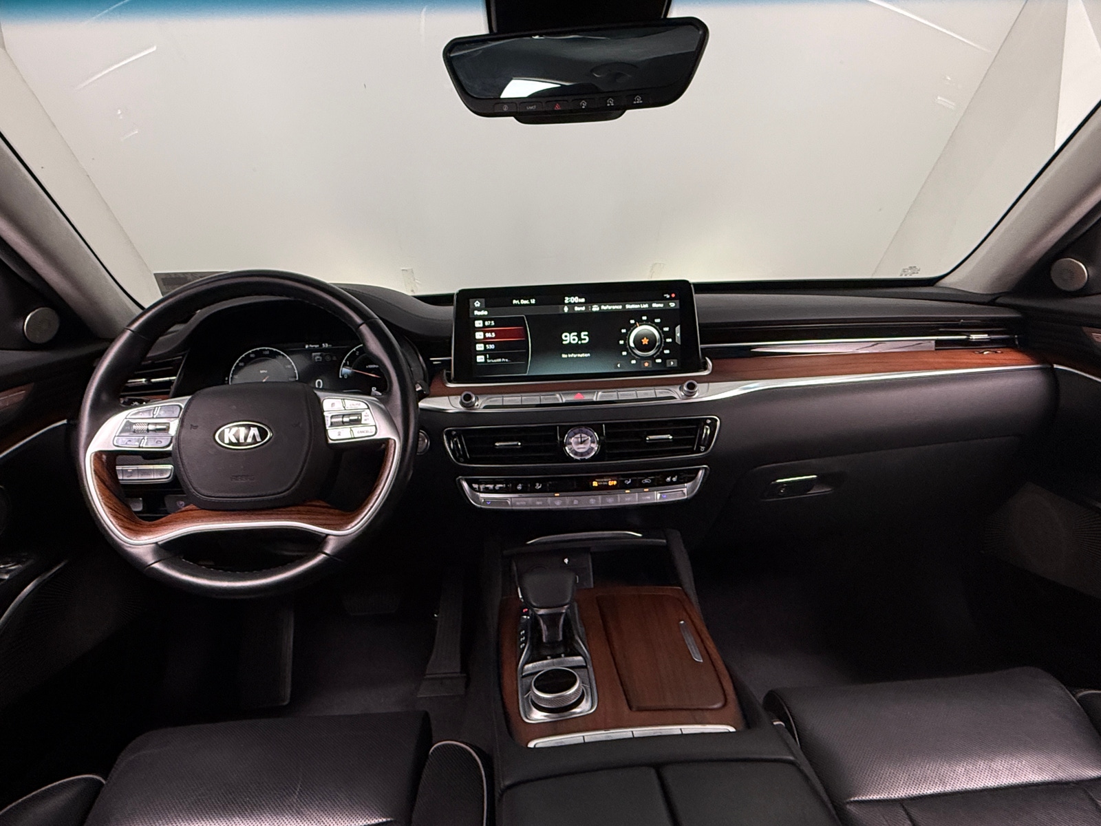 Thumbnail: 2020 Kia K900 - 2