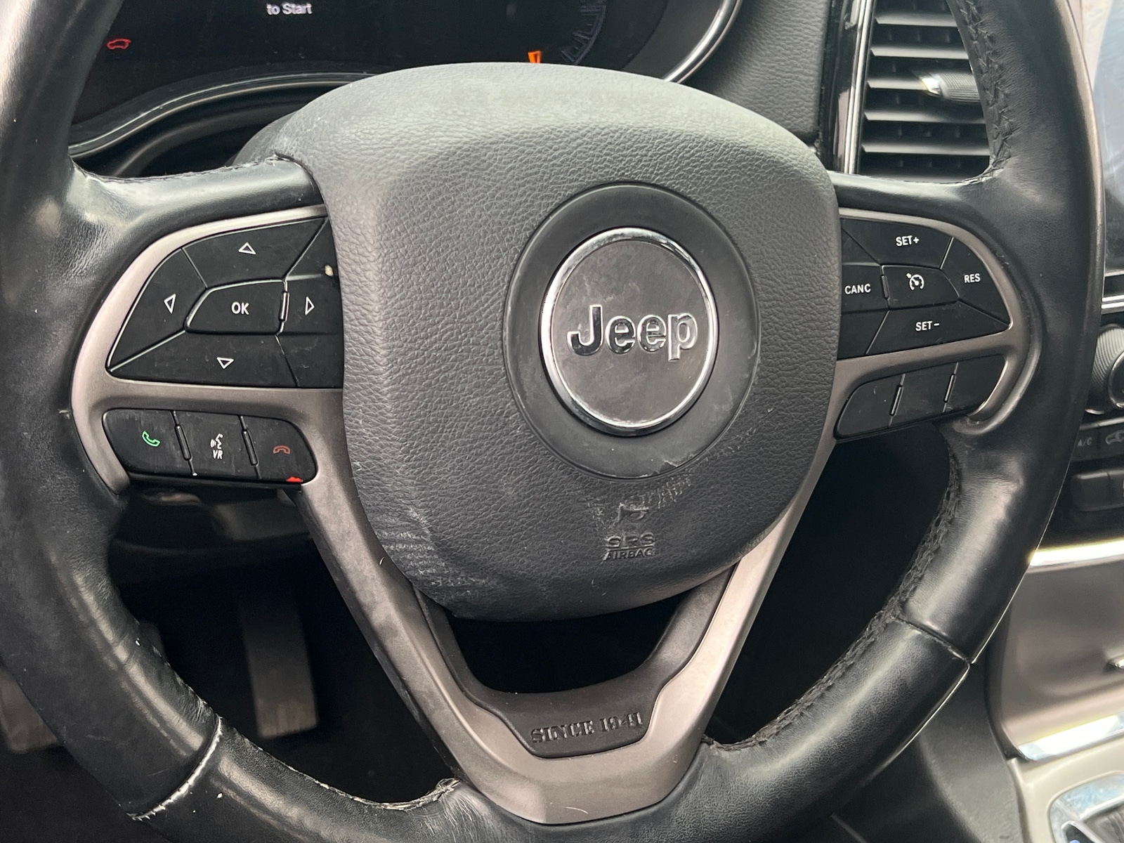 Thumbnail: 2020 Jeep Grand Cherokee - 4