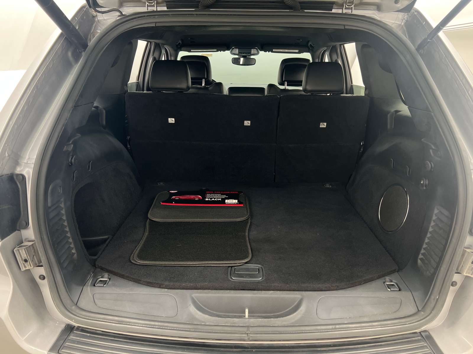 Thumbnail: 2020 Jeep Grand Cherokee - 6