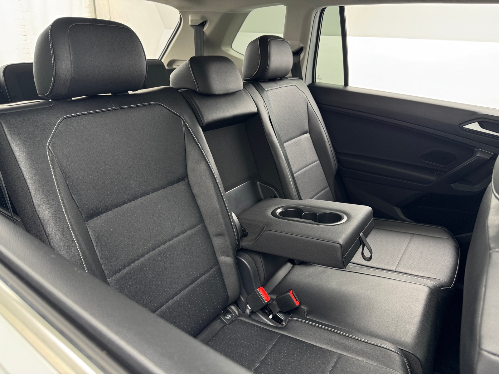 Thumbnail: 2021 Volkswagen Tiguan - 5