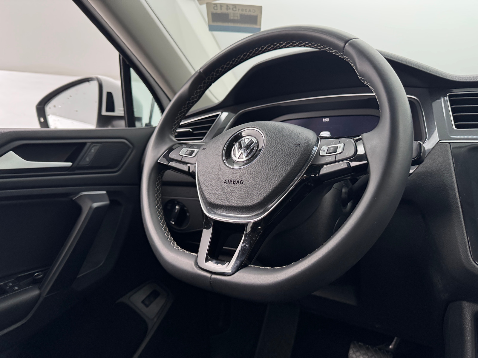 Thumbnail: 2021 Volkswagen Tiguan - 4