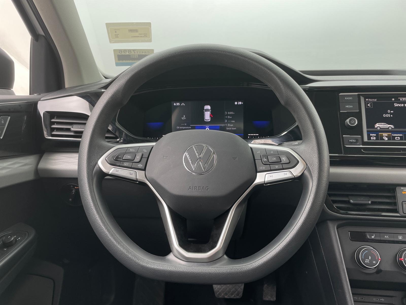 Thumbnail: 2022 Volkswagen Taos - 5