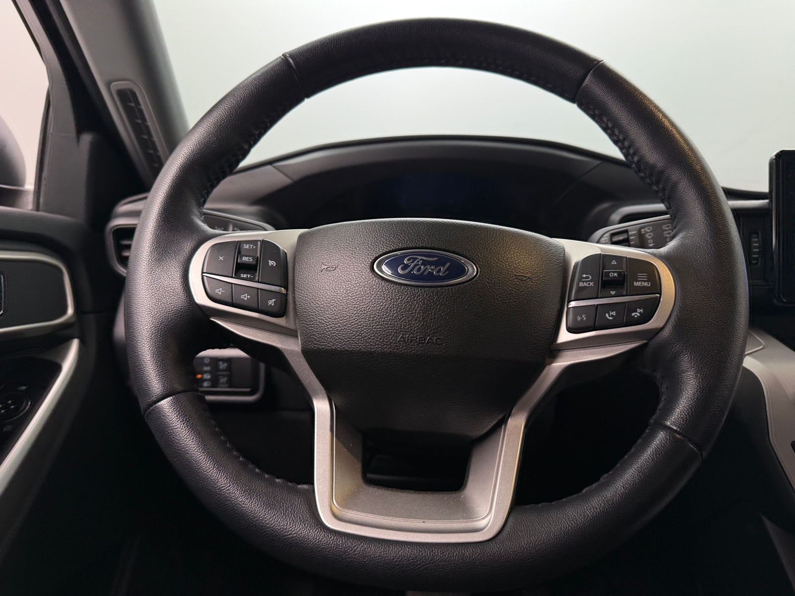 Thumbnail: 2023 Ford Explorer - 5