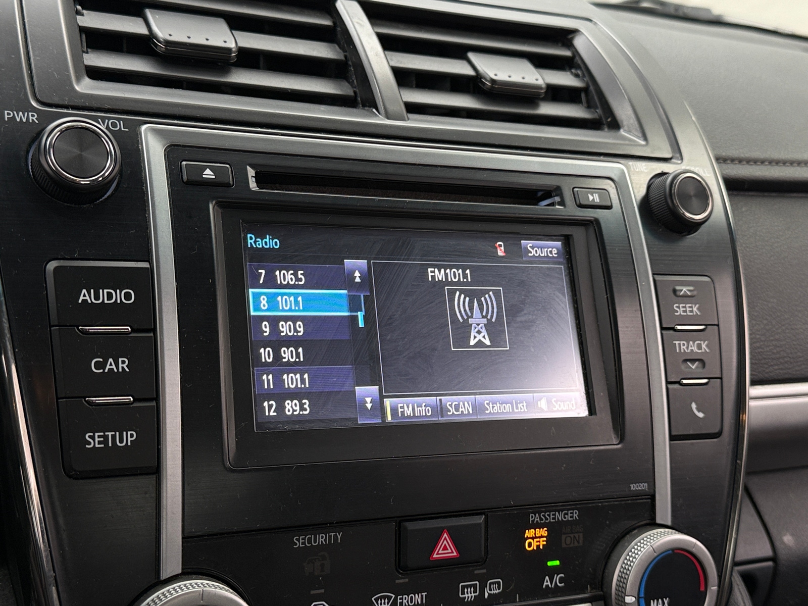 Thumbnail: 2014 Toyota Camry - 4