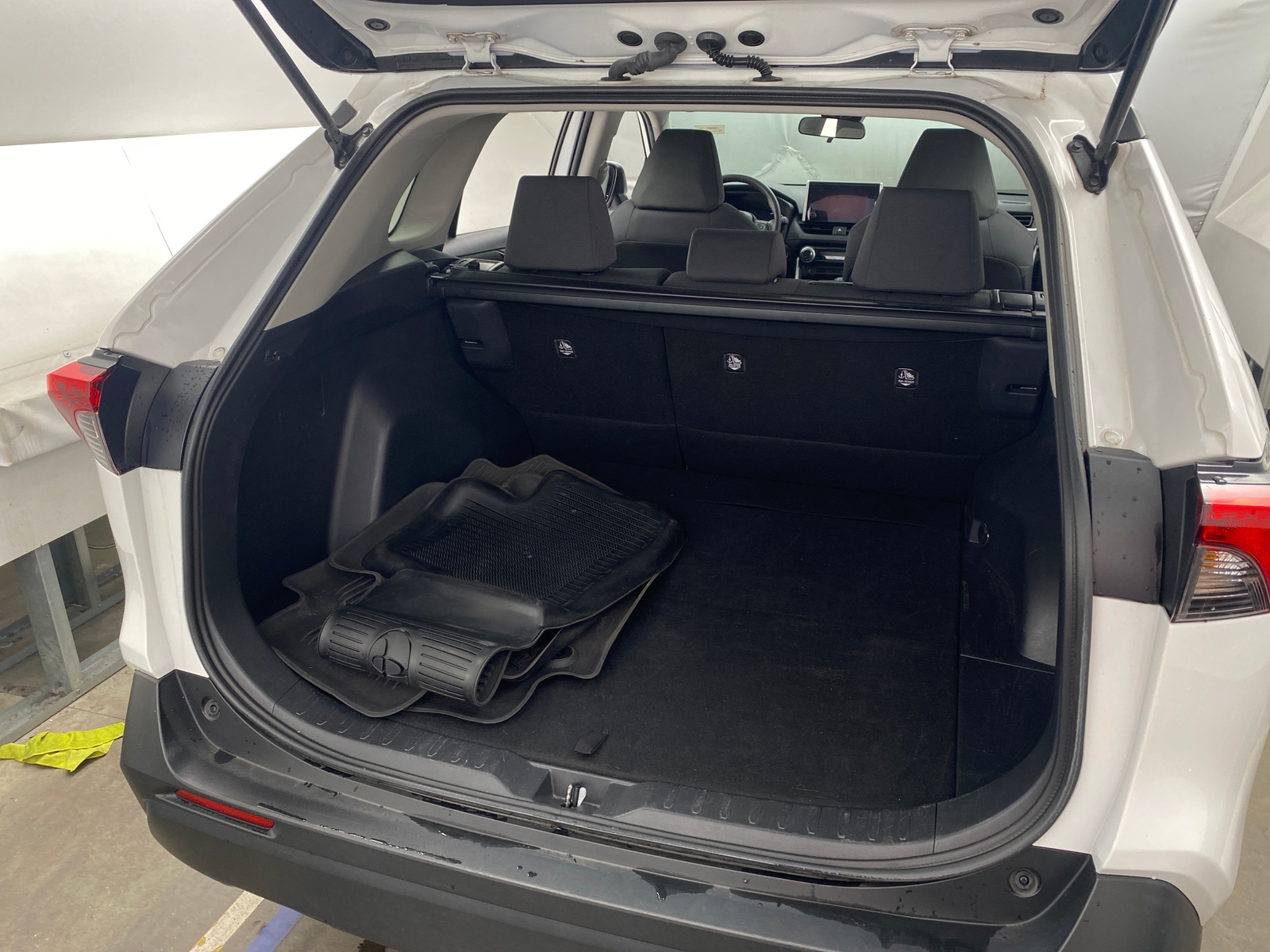 Thumbnail: 2023 Toyota RAV4 - 7