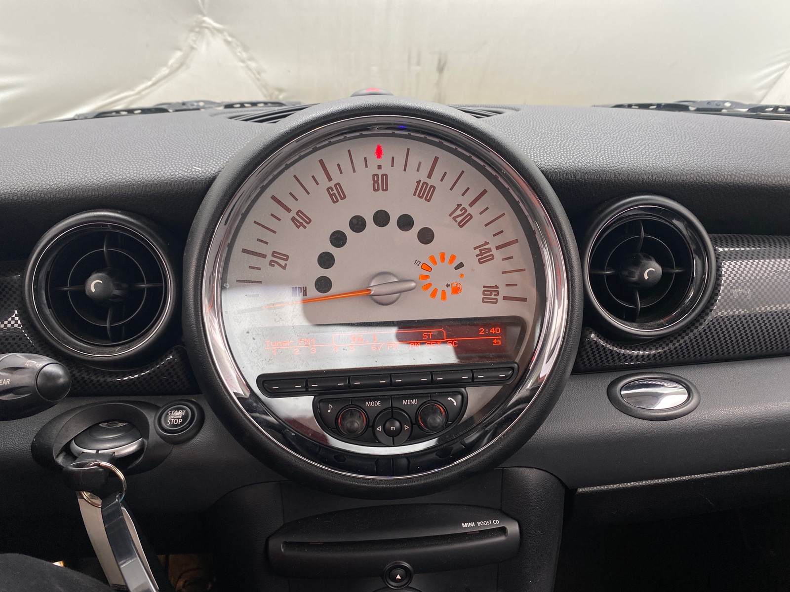 Thumbnail: 2011 MINI Cooper Hardtop - 3