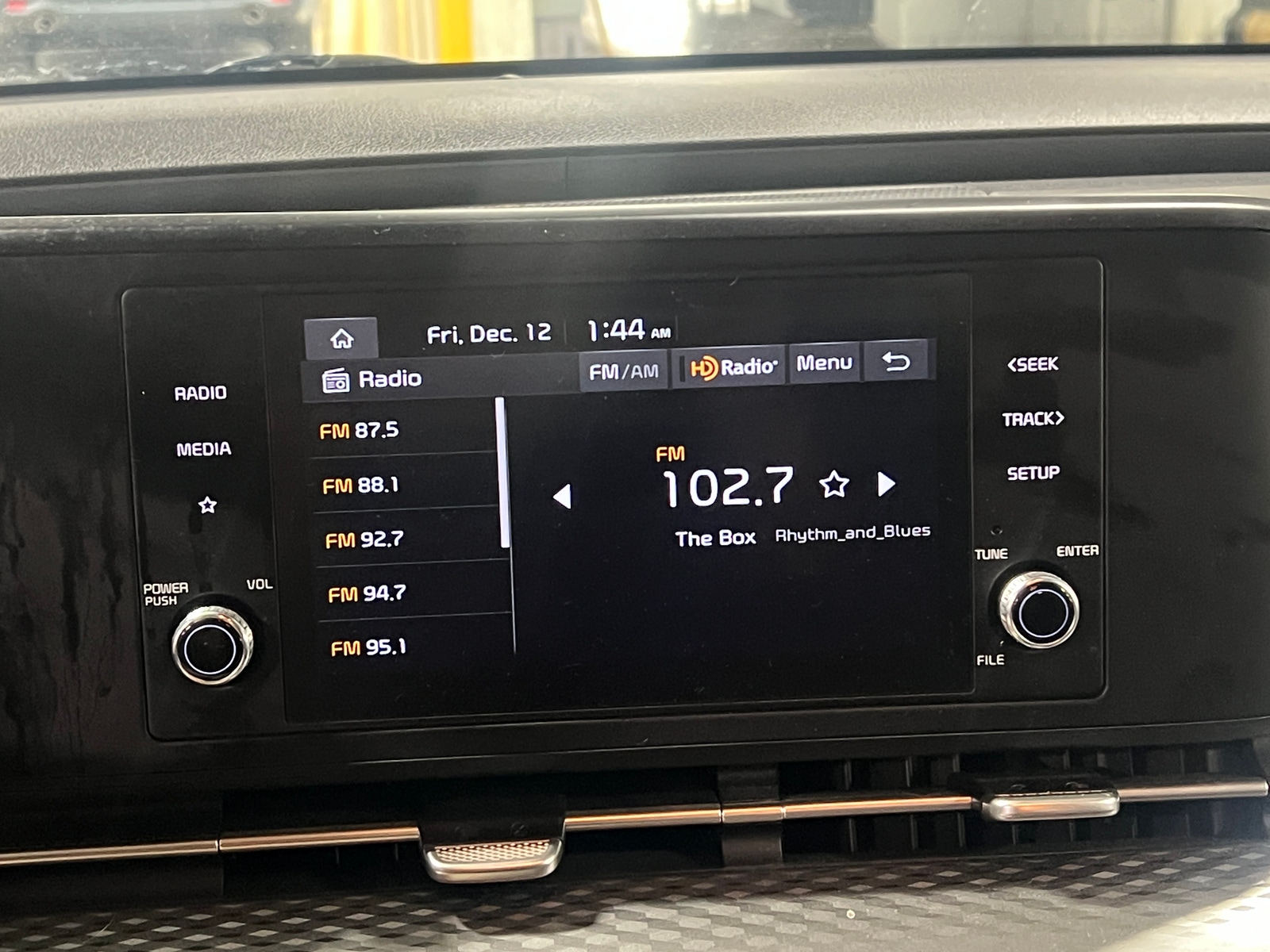 Thumbnail: 2023 Kia Carnival - 3