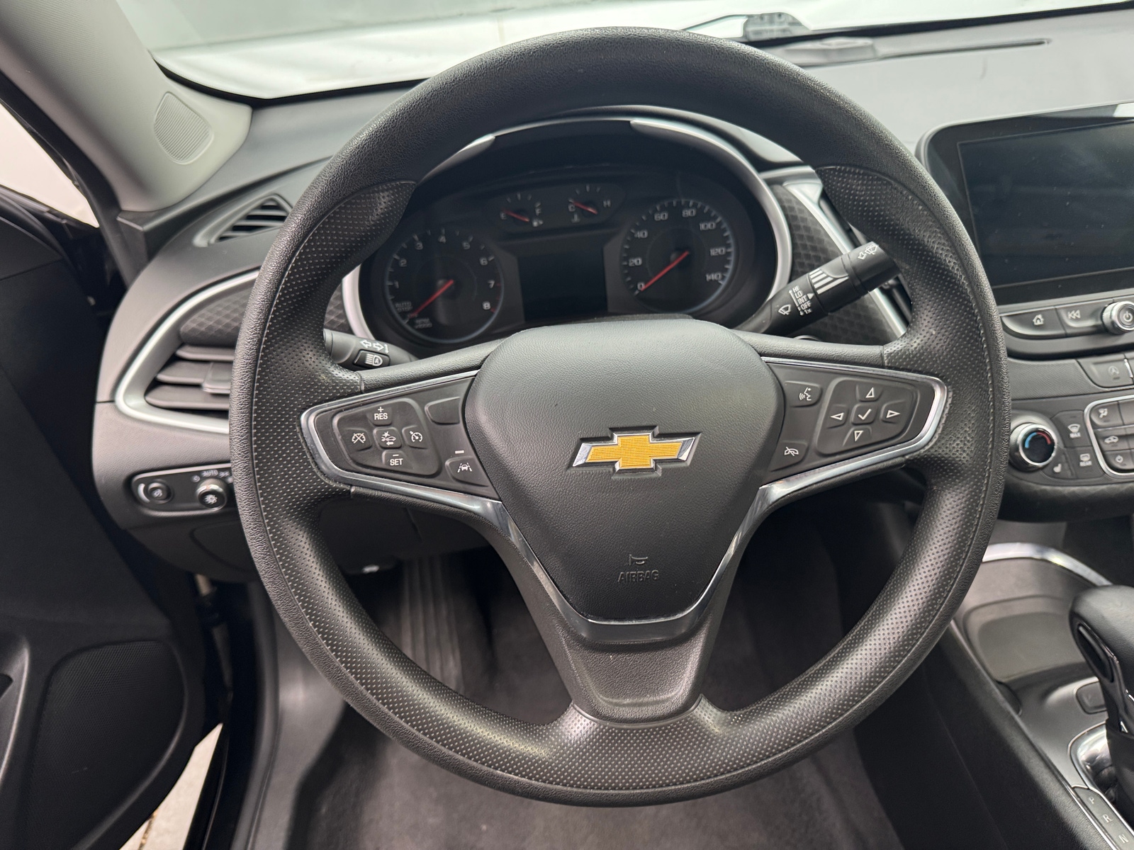 Thumbnail: 2023 Chevrolet Malibu - 5