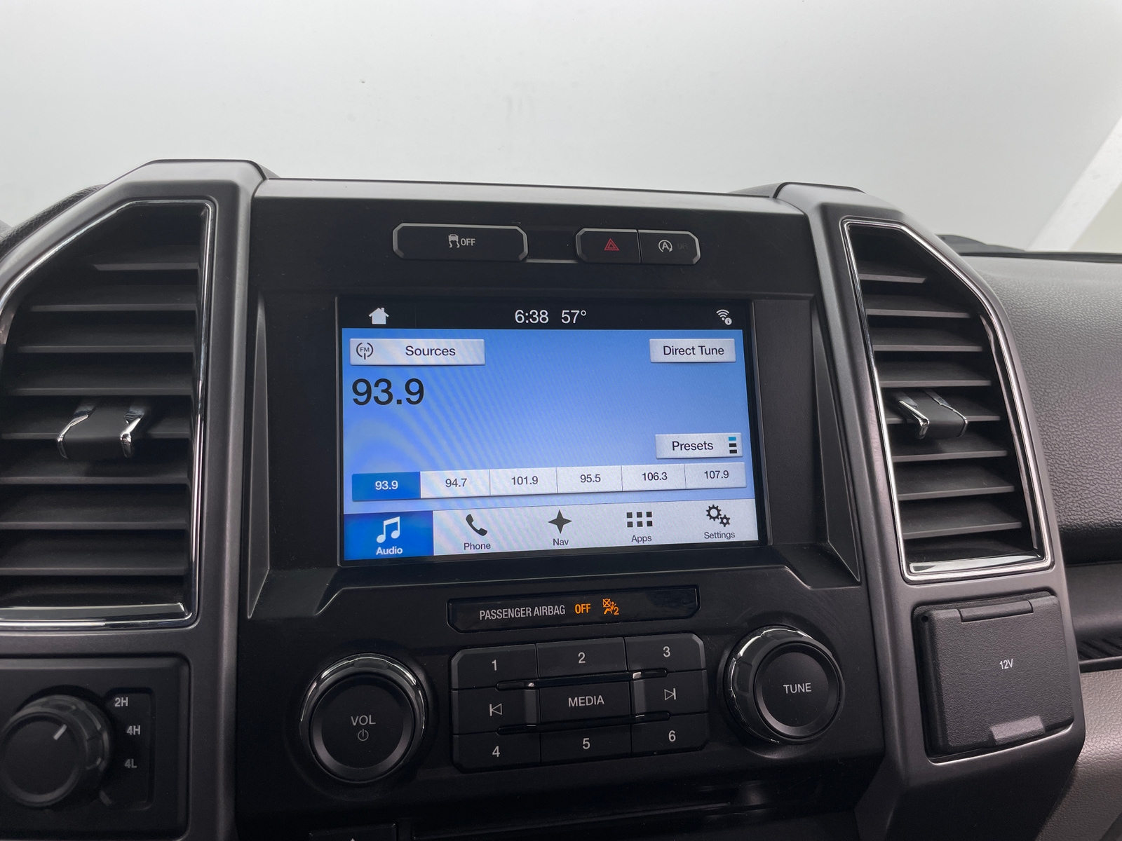 Thumbnail: 2017 Ford Econoline - 3