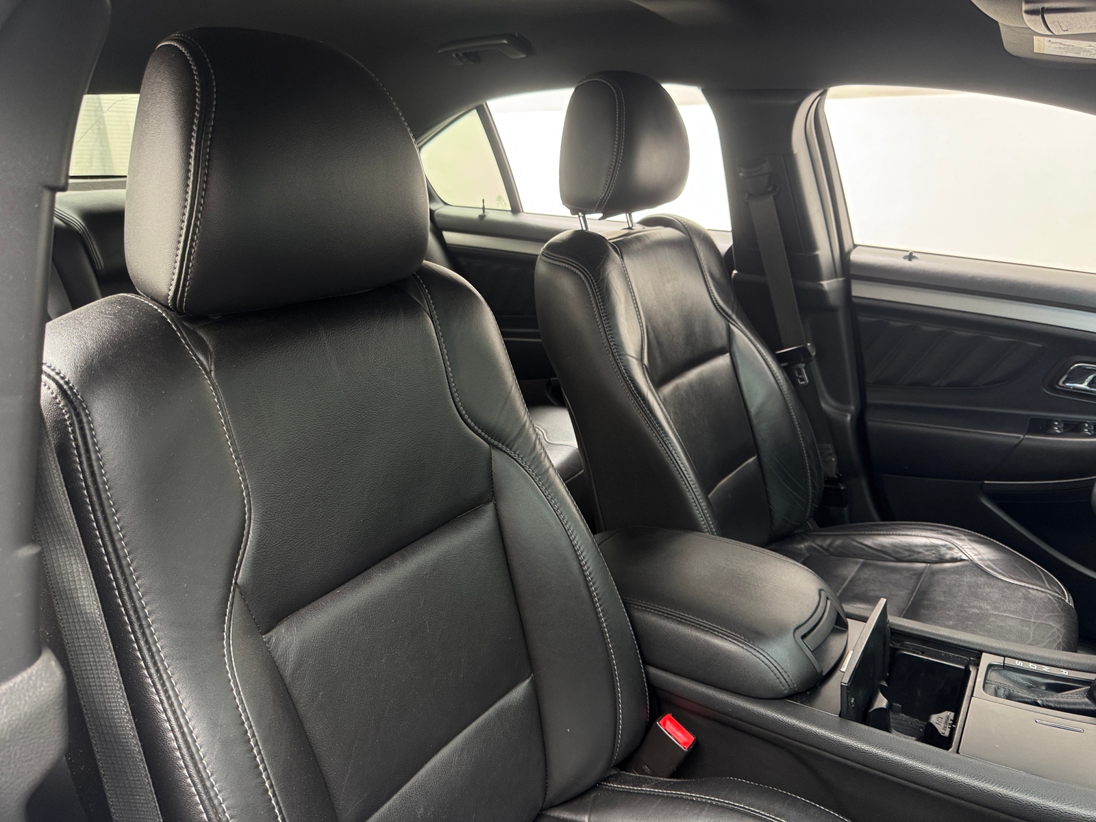 Thumbnail: 2016 Ford Taurus - 2