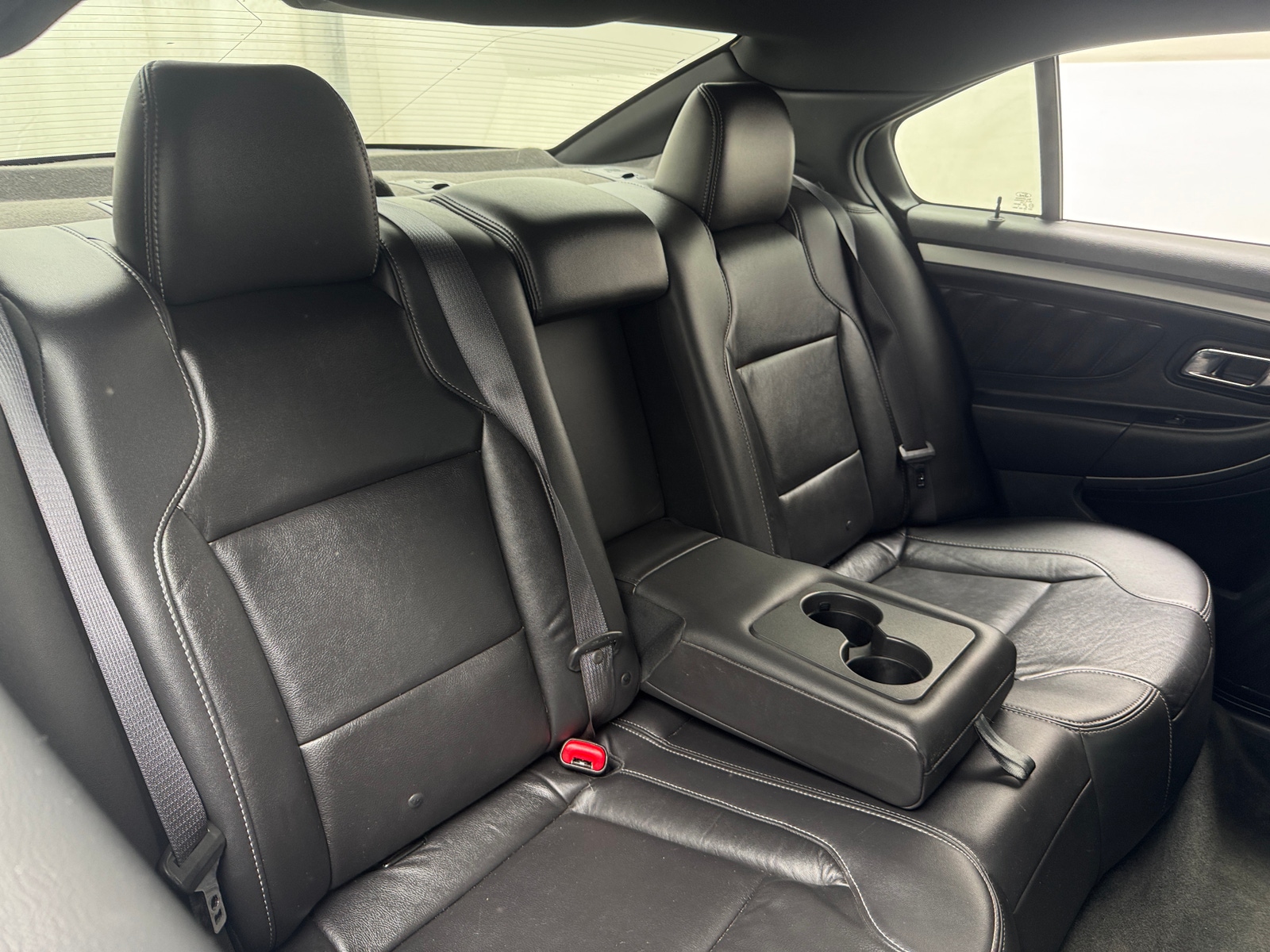 Thumbnail: 2016 Ford Taurus - 6