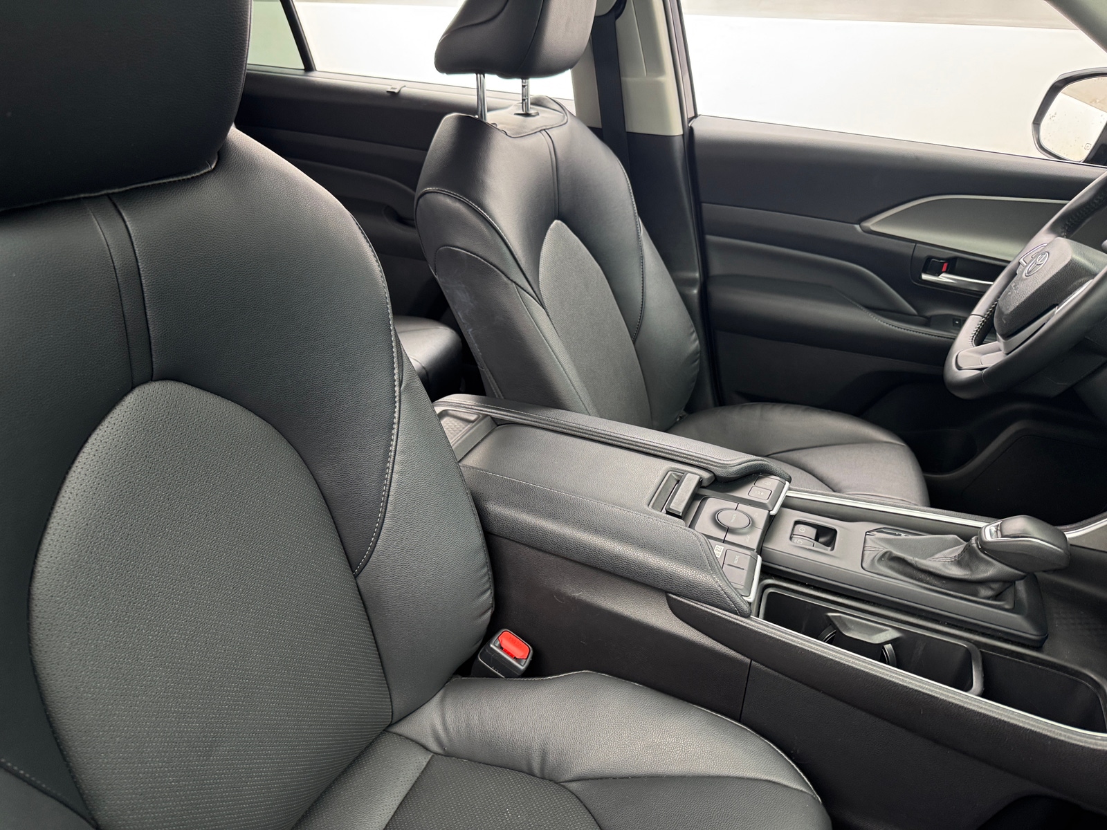 Thumbnail: 2025 Toyota Grand Highlander - 2