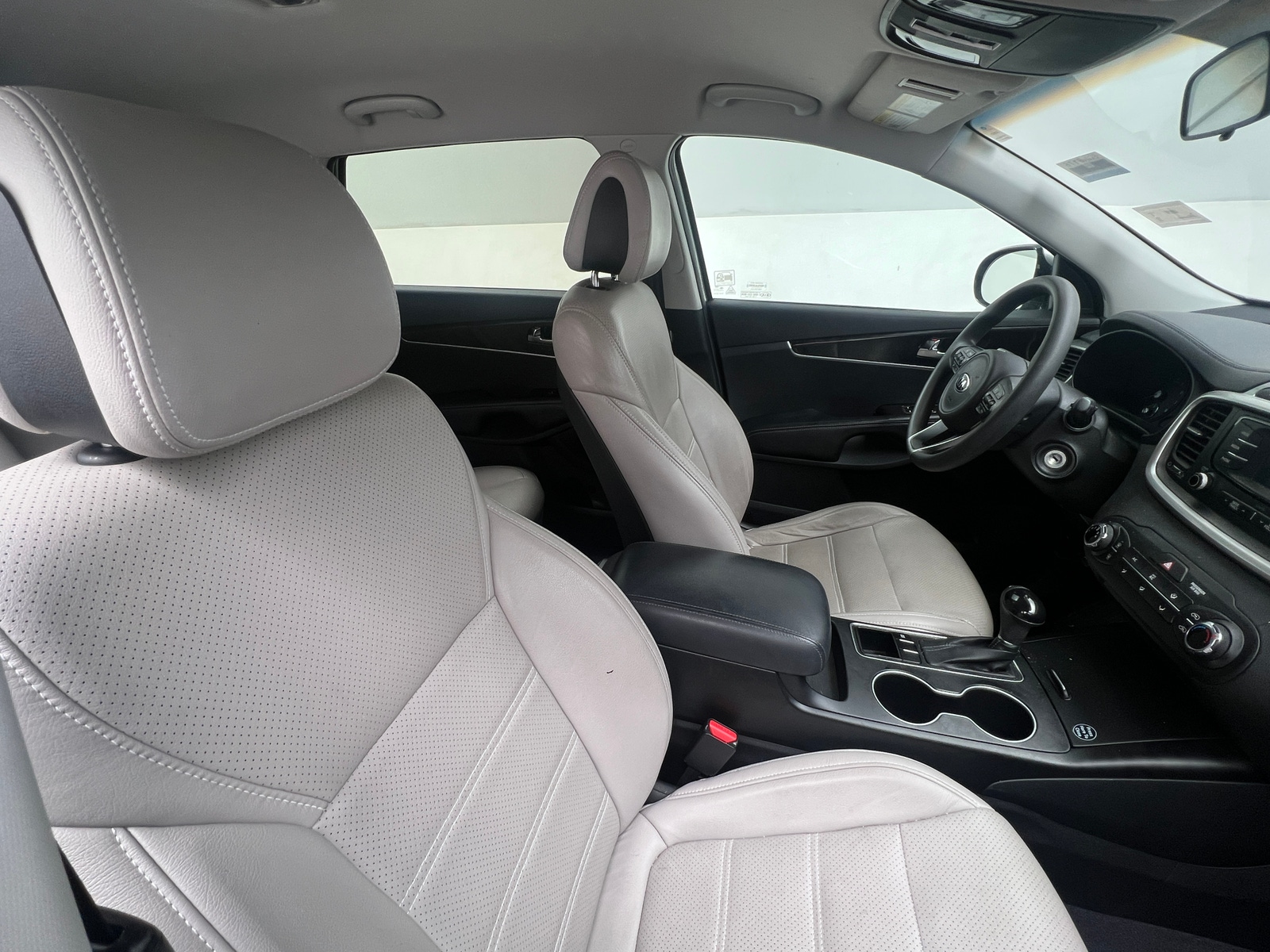 Thumbnail: 2016 Kia Sorento - 2