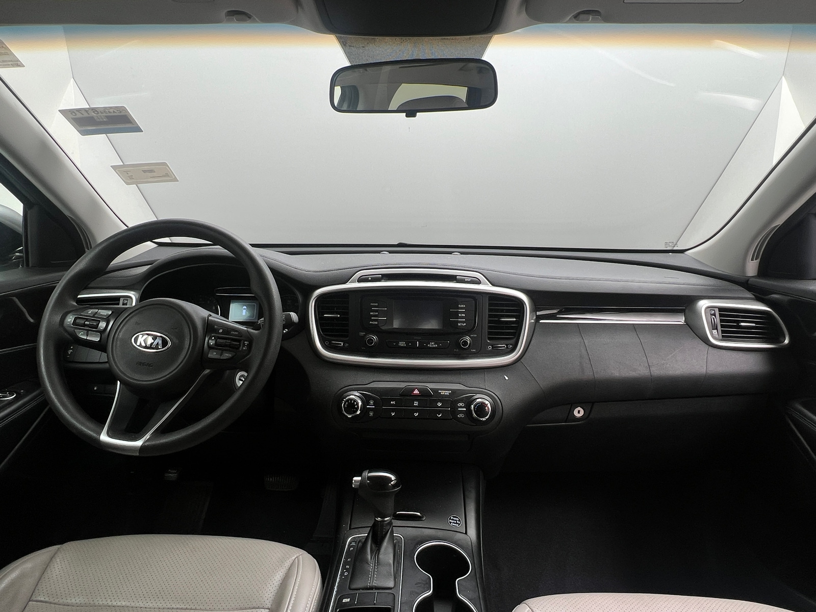 Thumbnail: 2016 Kia Sorento - 3