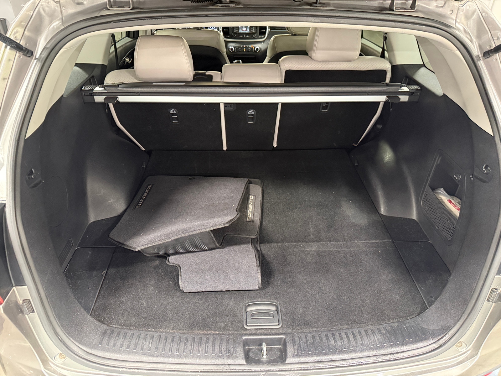 Thumbnail: 2016 Kia Sorento - 7