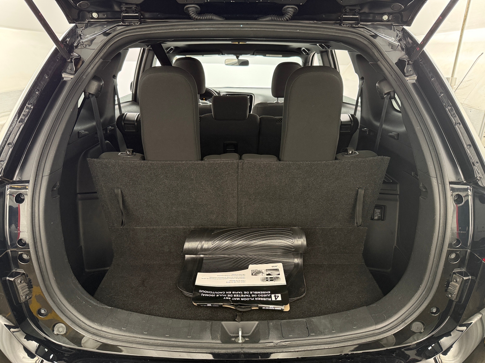 Thumbnail: 2018 Mitsubishi Outlander - 7